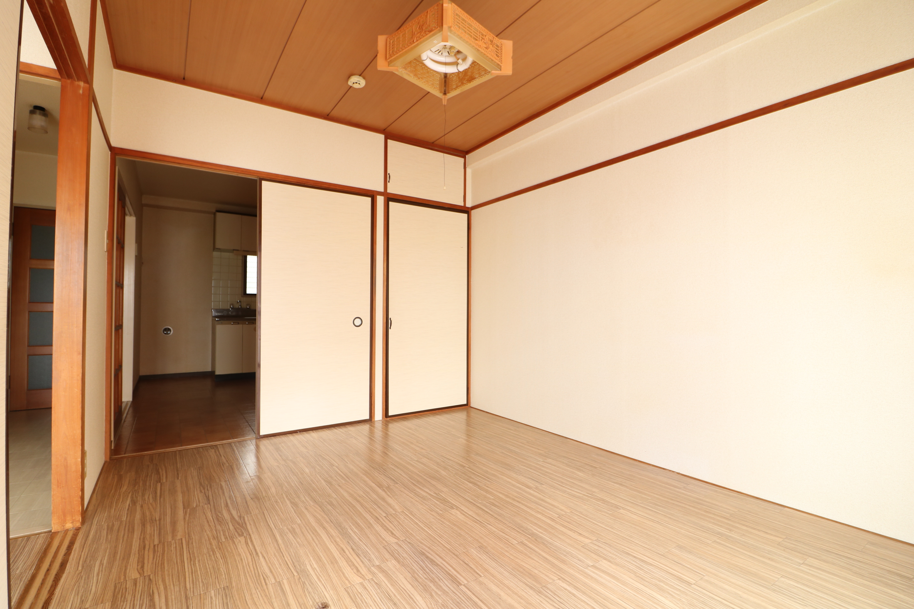 6帖のお部屋です