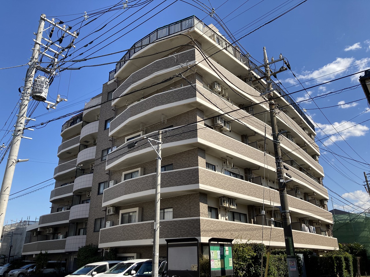 総戸数59戸　2000年築の分譲マンションです